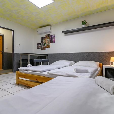 Hostel Seven Prága Kültér fotó