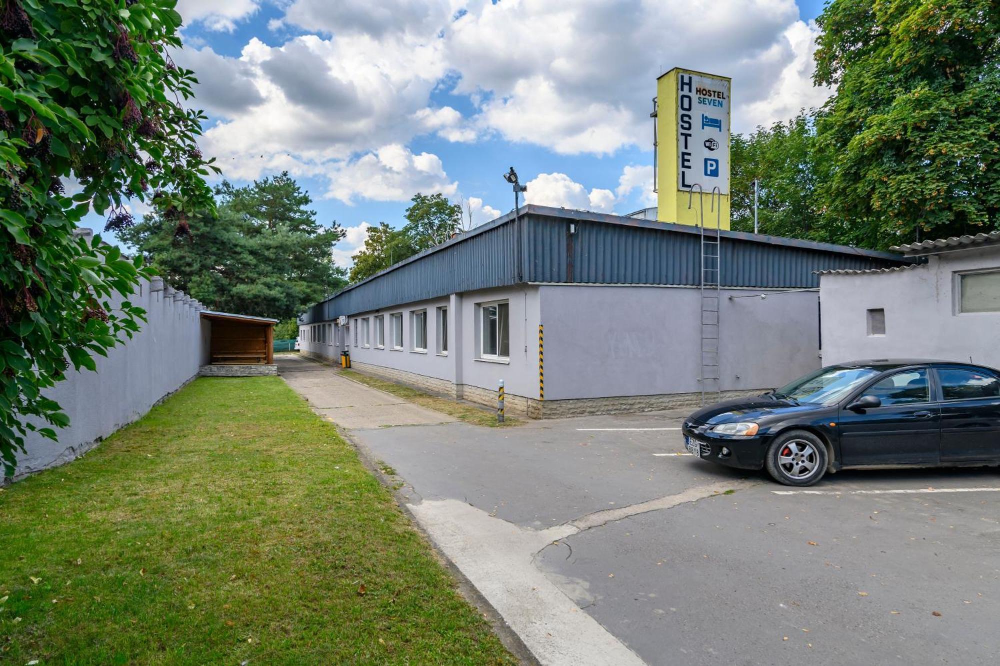 Hostel Seven Prága Kültér fotó