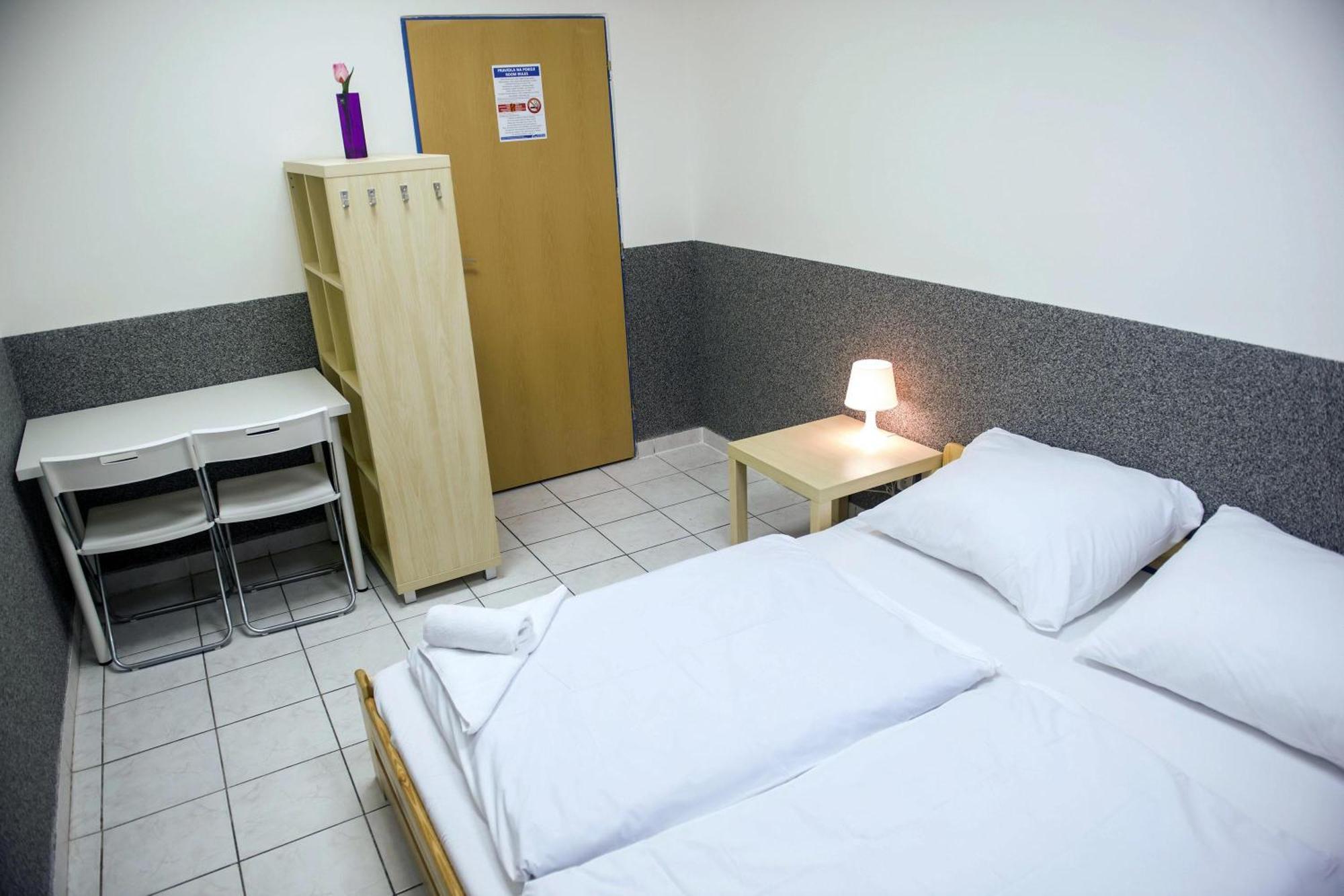 Hostel Seven Prága Kültér fotó