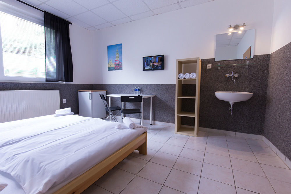 Hostel Seven Prága Kültér fotó